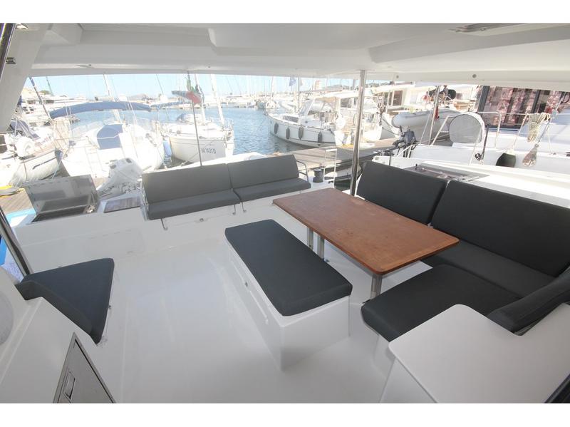 Book yachts online - catamaran - Saona 47 - ORSA 3- A/C, Generator, Water maker - rent