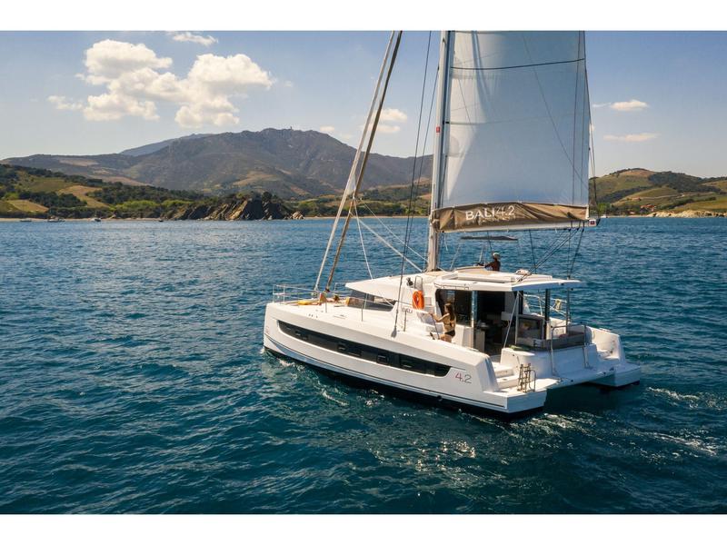 Book yachts online - catamaran - Bali 4.2 - ORSA 5 - A/C, Generator, Water maker - rent