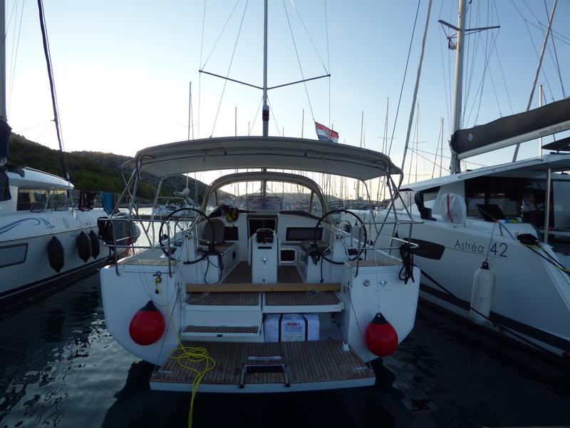 Book yachts online - sailboat - Sun Odyssey 440 - Mikkamakka - rent