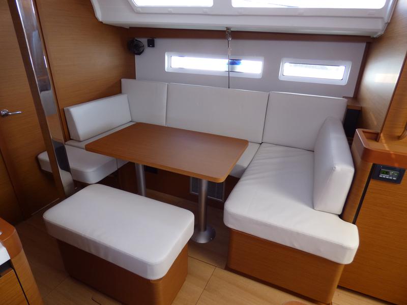 Book yachts online - sailboat - Sun Odyssey 440 - Mikkamakka - rent
