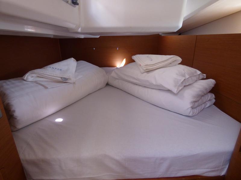 Book yachts online - sailboat - Sun Odyssey 440 - Mikkamakka - rent