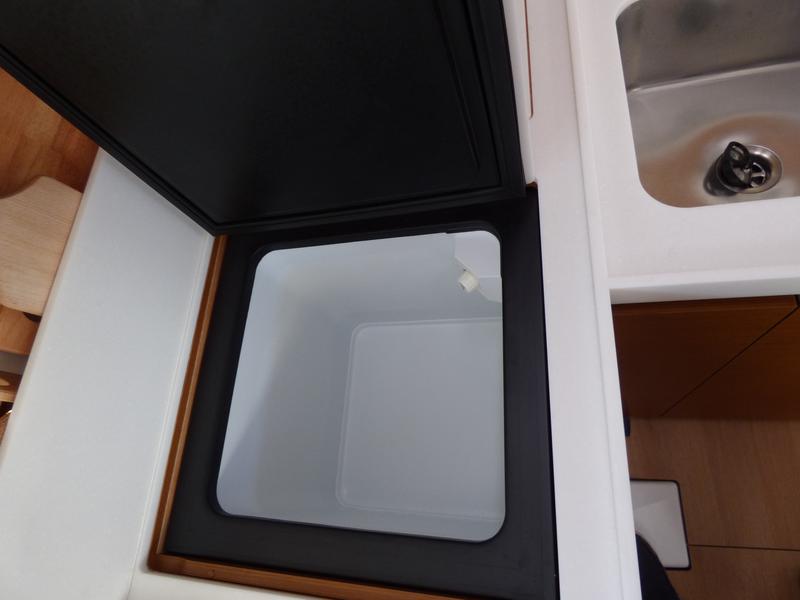 Book yachts online - sailboat - Sun Odyssey 440 - Mikkamakka - rent