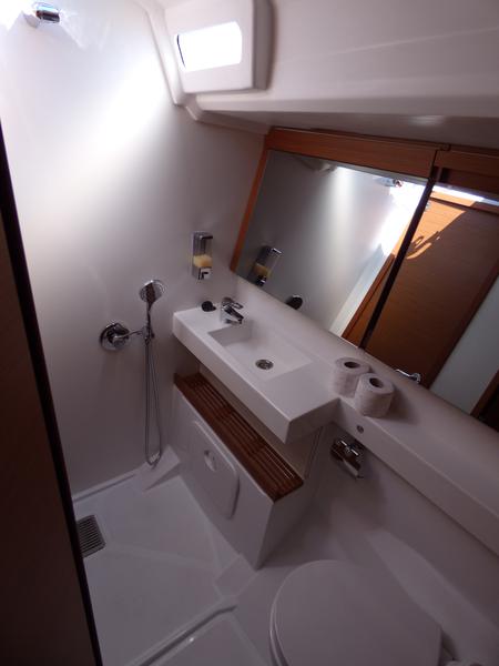 Book yachts online - sailboat - Sun Odyssey 440 - Mikkamakka - rent