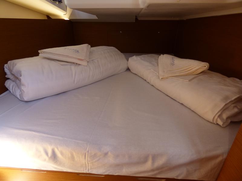 Book yachts online - sailboat - Sun Odyssey 440 - Mikkamakka - rent