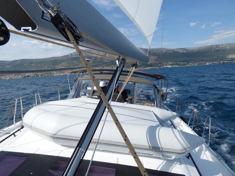 Book yachts online - sailboat - Dufour 470 - BALU - rent