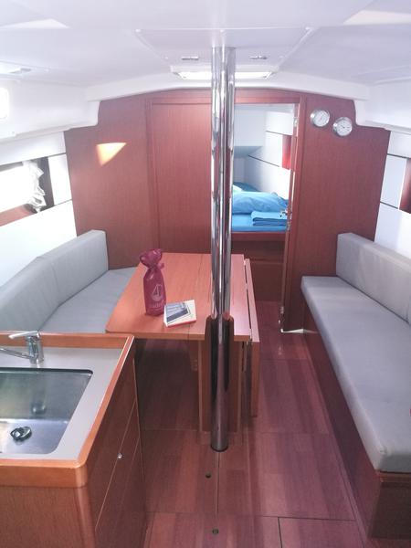 Book yachts online - sailboat - Oceanis 35 - Te Fiti - rent