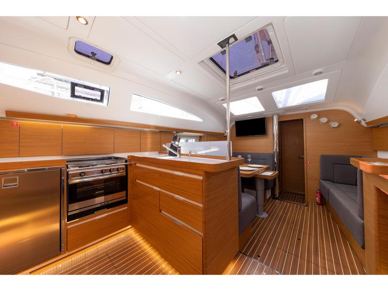 Book yachts online - sailboat - Elan 45 Impression - with AC - Hotspot  - AC - rent