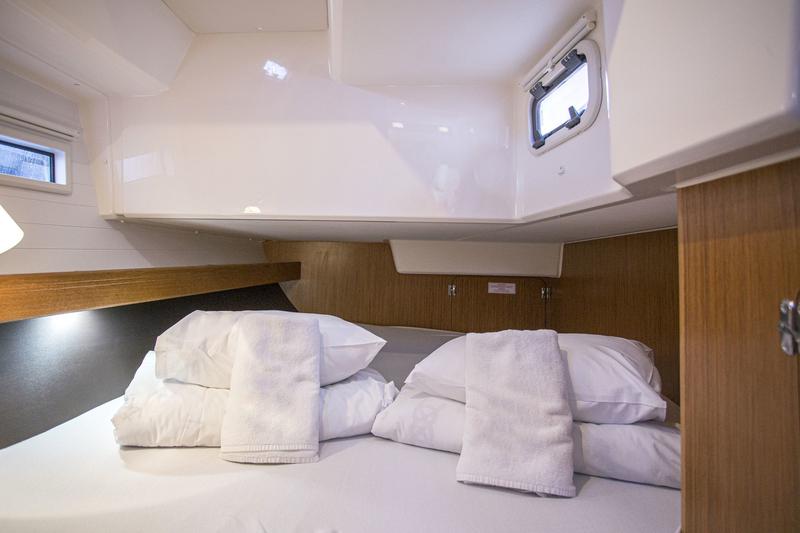 Book yachts online - sailboat - Bavaria Cruiser 41 - Instagram - rent