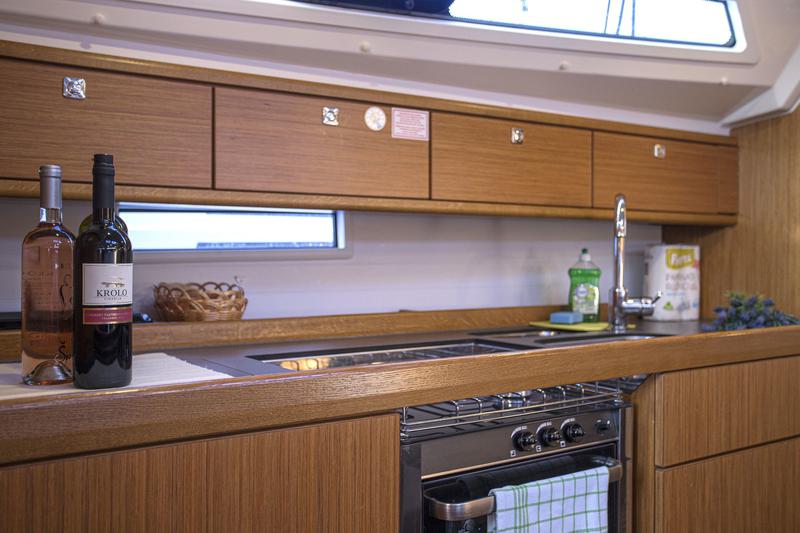 Book yachts online - sailboat - Bavaria Cruiser 41 - Instagram - rent