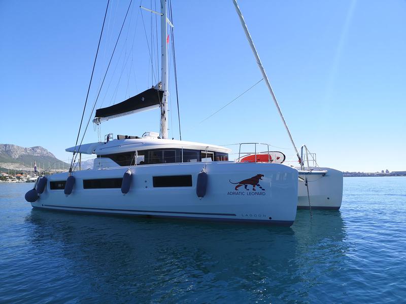Book yachts online - catamaran - Lagoon 50 - ADRIATIC LEOPARD  - rent