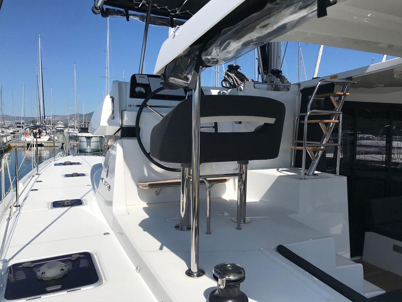Book yachts online - catamaran - Lagoon 42 owner version - FIND US - rent