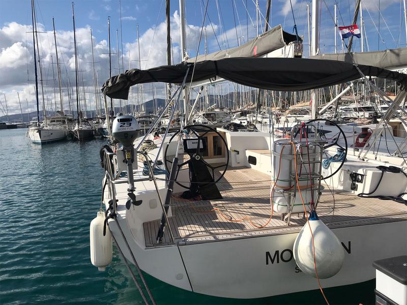 Book yachts online - sailboat - More 55 - MORE FUN - rent