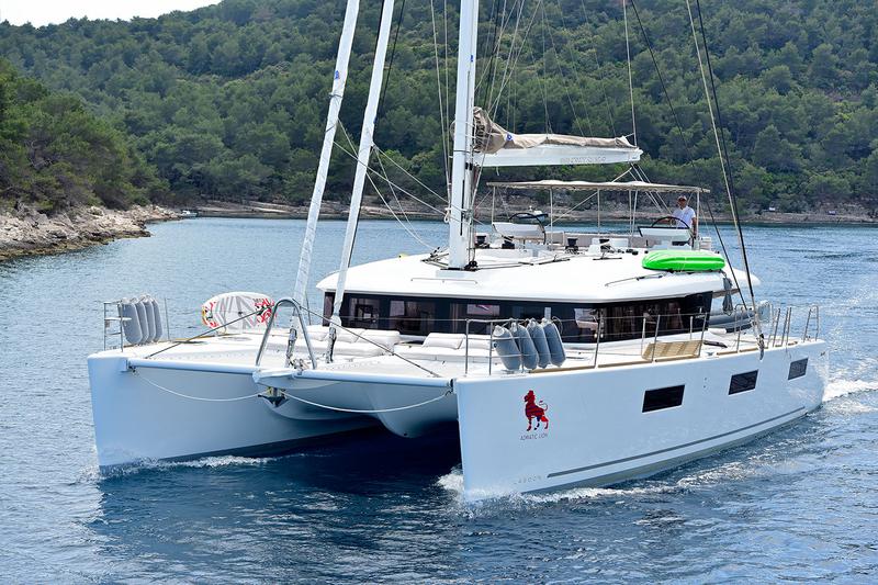 Book yachts online - catamaran - Lagoon 620 - ADRIATIC LION - rent