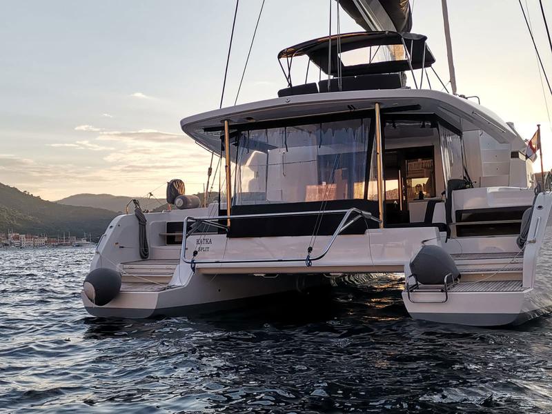 Book yachts online - catamaran - Lagoon 50 - KATKA  - rent