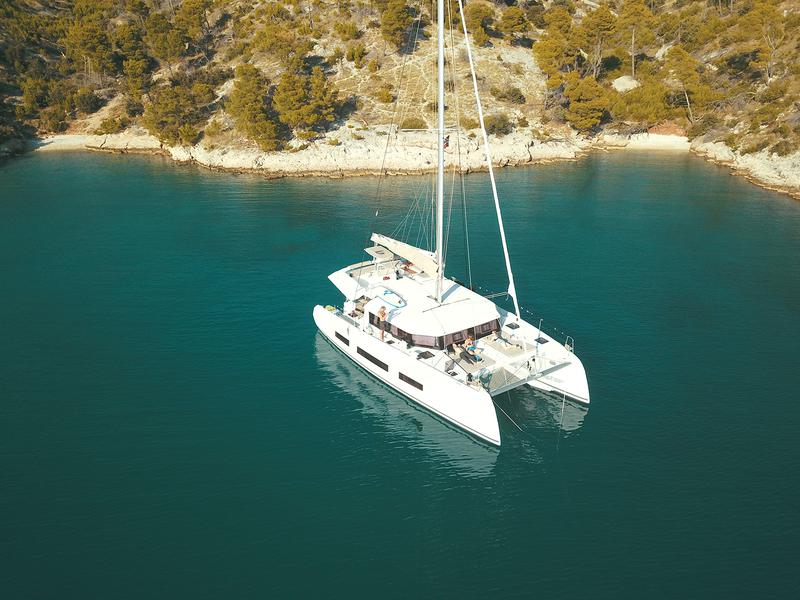 Book yachts online - catamaran - Dufour Catamaran 48 - DREAMLAND - rent
