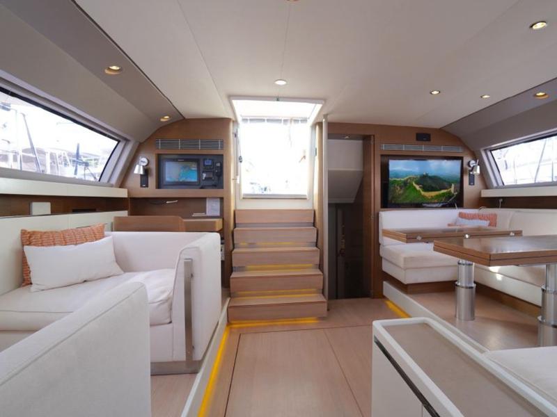 Book yachts online - sailboat - CNB 76 - AENEA - rent