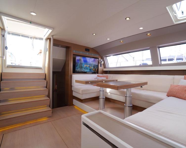 Book yachts online - sailboat - CNB 76 - AENEA - rent