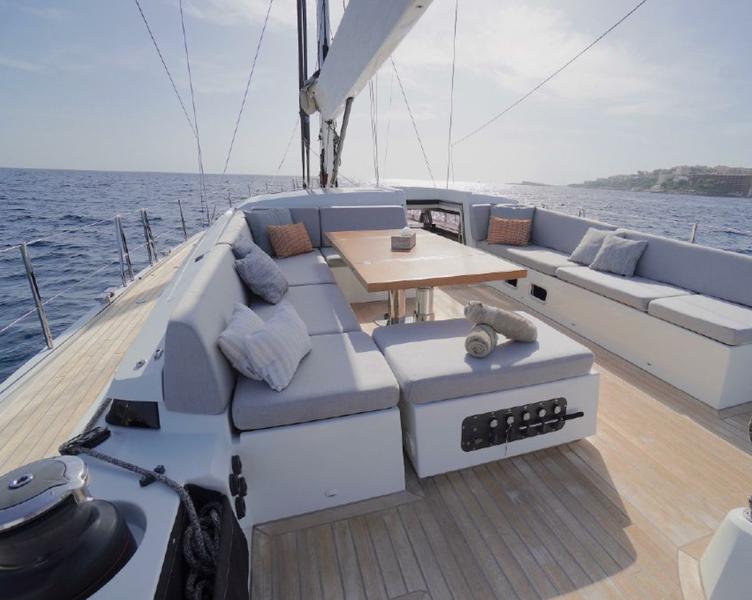 Book yachts online - sailboat - CNB 76 - AENEA - rent