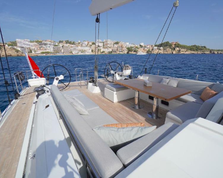 Book yachts online - sailboat - CNB 76 - AENEA - rent