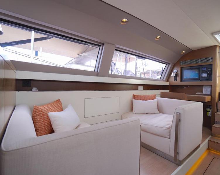 Book yachts online - sailboat - CNB 76 - AENEA - rent