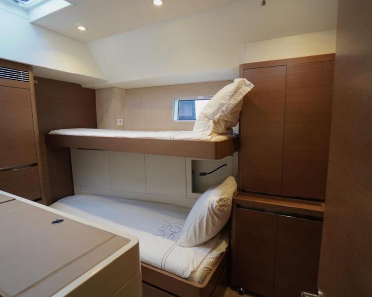 Book yachts online - sailboat - CNB 76 - AENEA - rent