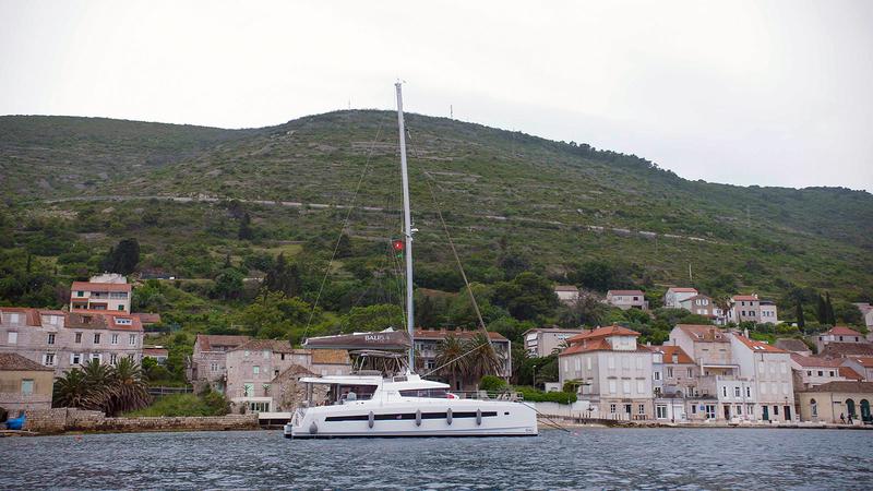 Book yachts online - catamaran - Bali 5.4. - NAMASTE OF BALI - rent