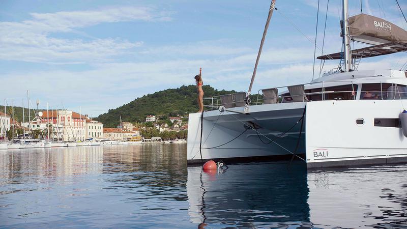 Book yachts online - catamaran - Bali 5.4. - NAMASTE OF BALI - rent