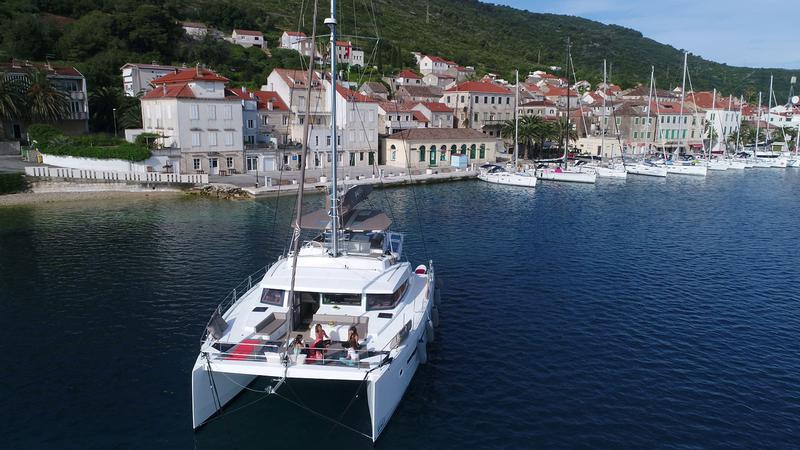 Book yachts online - catamaran - Bali 5.4. - NAMASTE OF BALI - rent