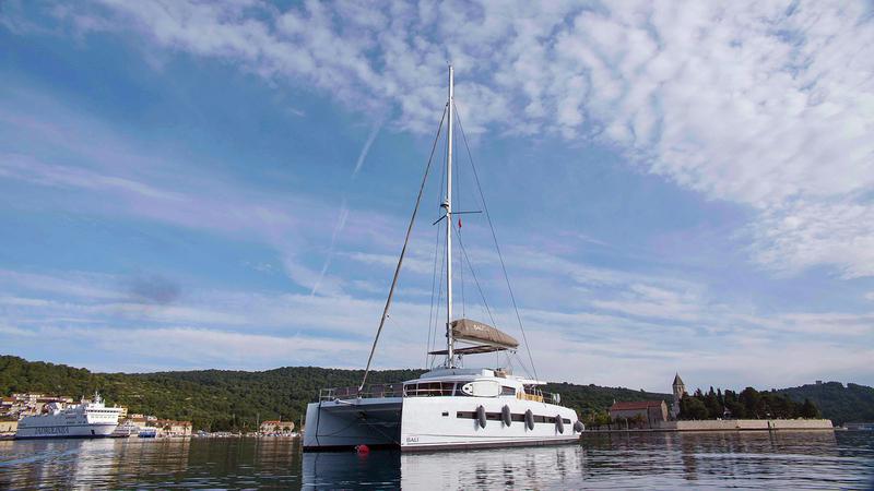 Book yachts online - catamaran - Bali 5.4. - NAMASTE OF BALI - rent