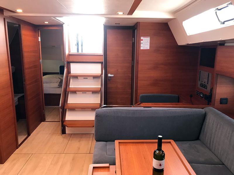 Book yachts online - sailboat - More 55 - LIA OF SWEDEN - rent