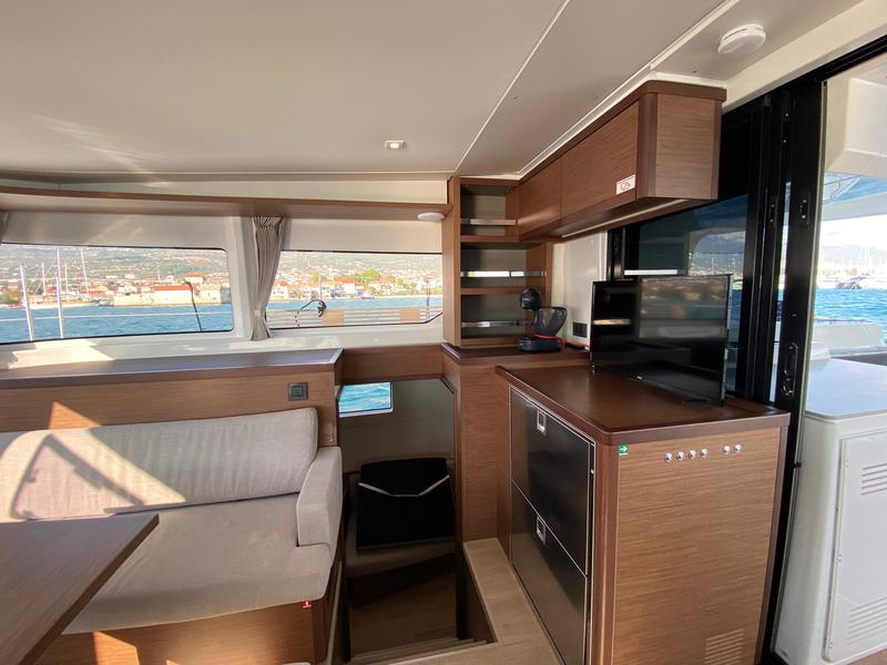 Book yachts online - catamaran - Lagoon 46 owner version - TATRY - rent