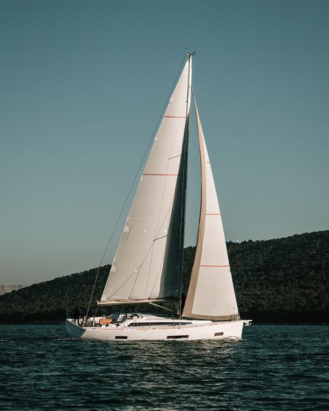 Book yachts online - sailboat - Salona 46 - FLORA - rent