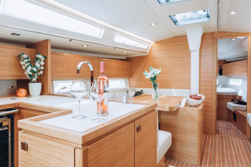 Book yachts online - sailboat - Salona 46 - HESTIA - rent