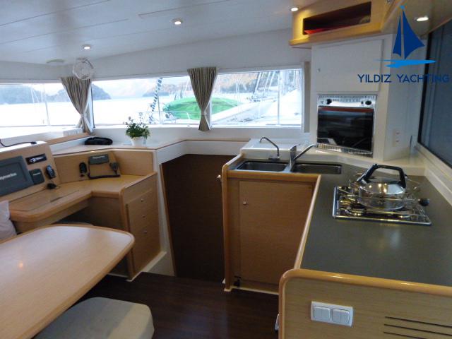 Book yachts online - catamaran - Lagoon 400 - Winnie - rent