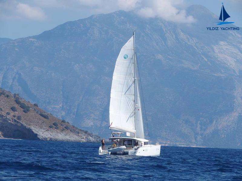 Book yachts online - catamaran - Lagoon 400 - Winnie - rent