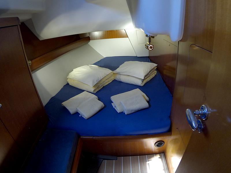 Book yachts online - sailboat - Grand Soleil 50 - Kety - rent