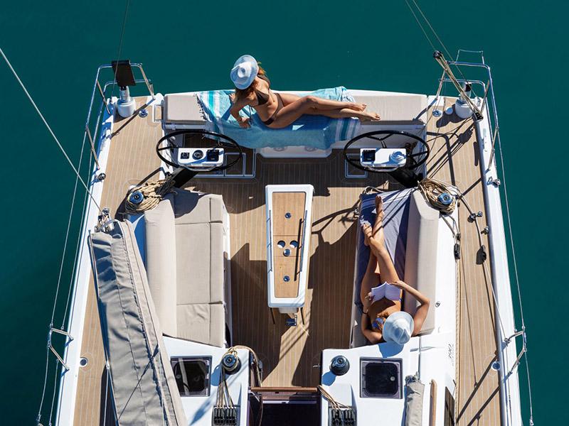 Book yachts online - sailboat - Dufour 390 GL - Barone - rent