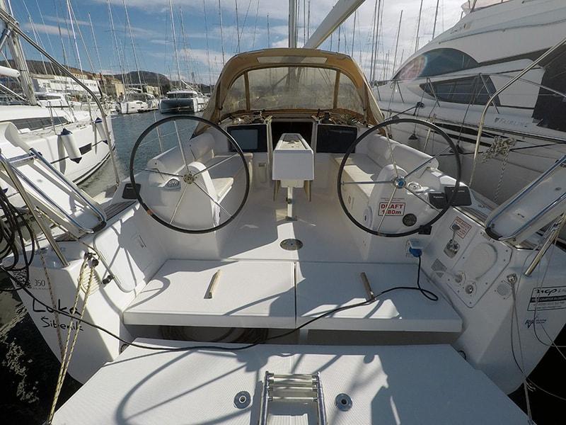 Book yachts online - sailboat - Dufour 350 GL - Luka - rent