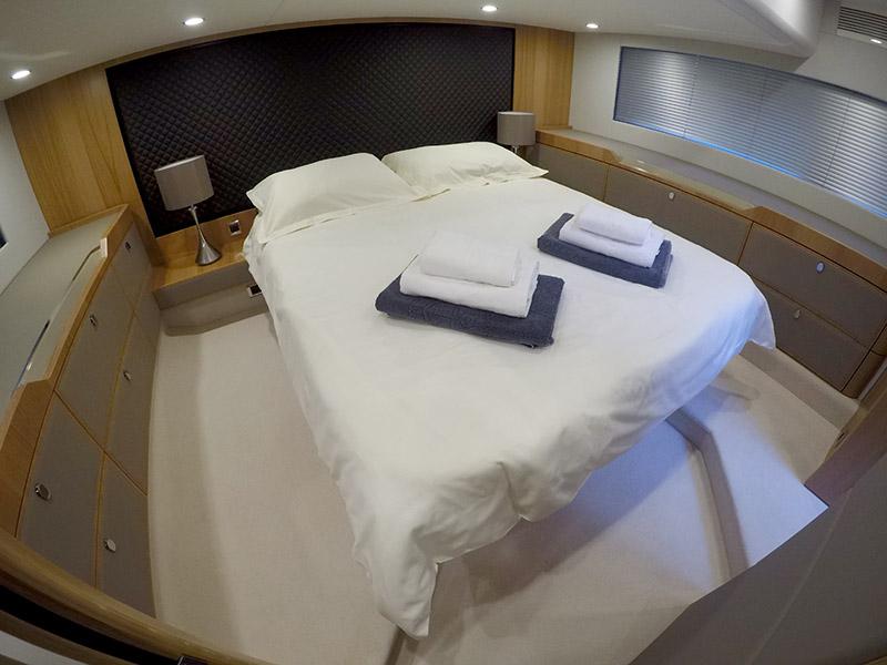 Book yachts online - motorboat - Fairline Squadron 50 - Get Lucky - rent