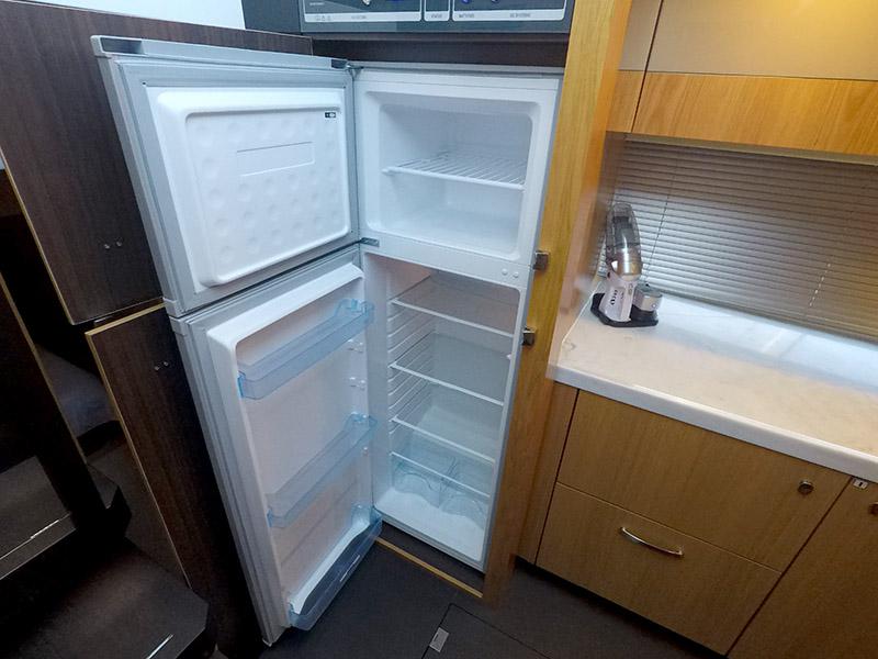 Book yachts online - motorboat - Fairline Squadron 50 - Get Lucky - rent