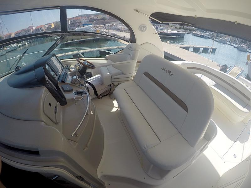 Book yachts online - motorboat - Sea Ray 455 - Gandalf - rent