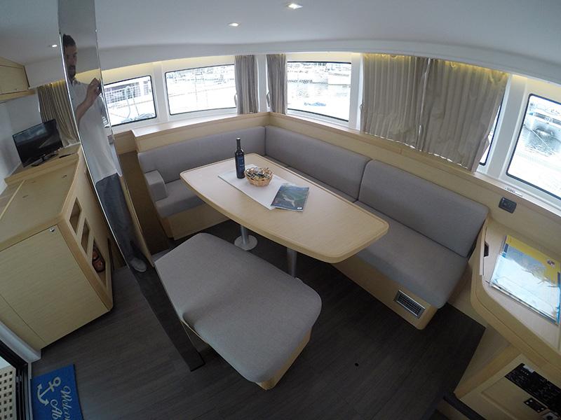 Book yachts online - catamaran - Lagoon 42 - Aymeline - rent