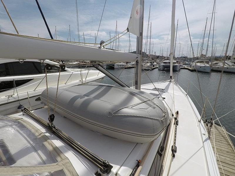 Book yachts online - sailboat - Dufour 430 GL - FREYA - rent