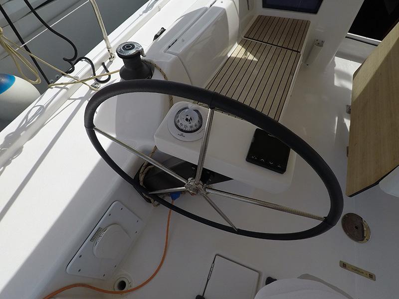 Book yachts online - sailboat - Dufour 430 GL - FREYA - rent