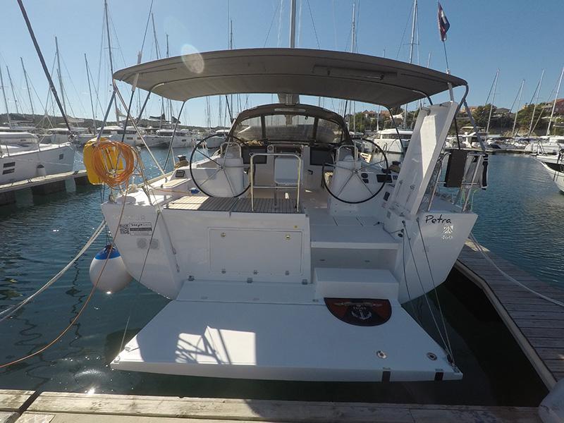 Book yachts online - sailboat - Dufour 460 - Petra - rent