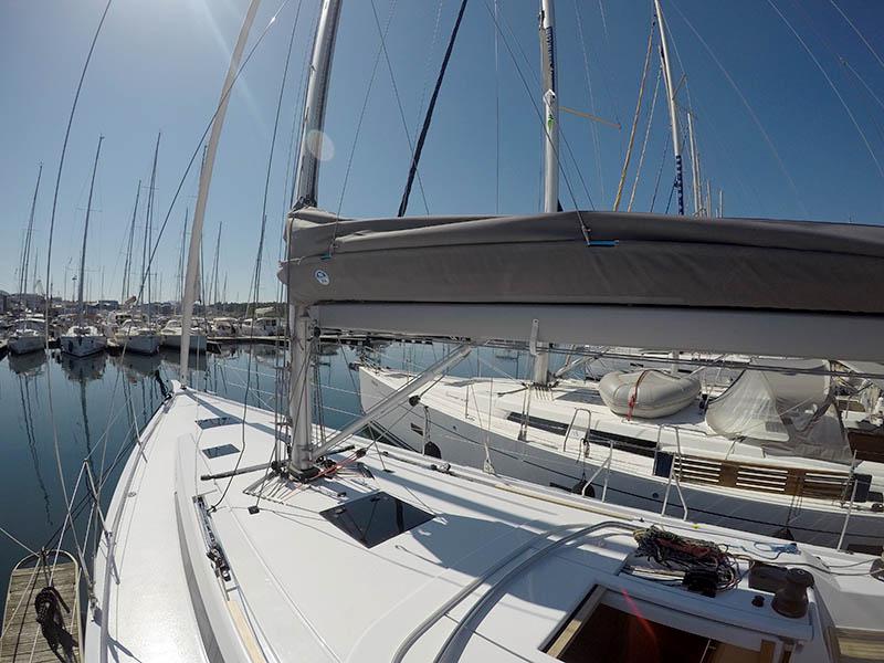 Book yachts online - sailboat - Grand Soleil 44 - Aloha - rent