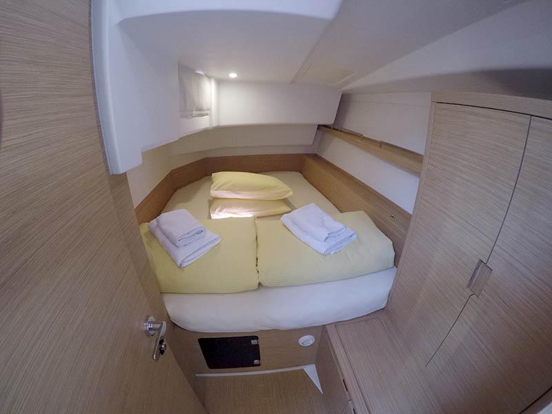 Book yachts online - sailboat - Grand Soleil 44 - Aloha - rent