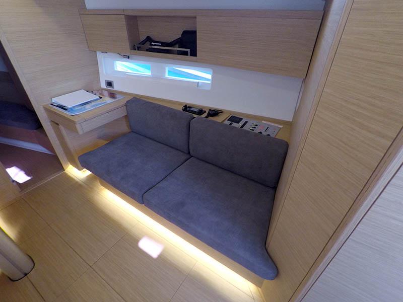 Book yachts online - sailboat - Grand Soleil 44 - Aloha - rent