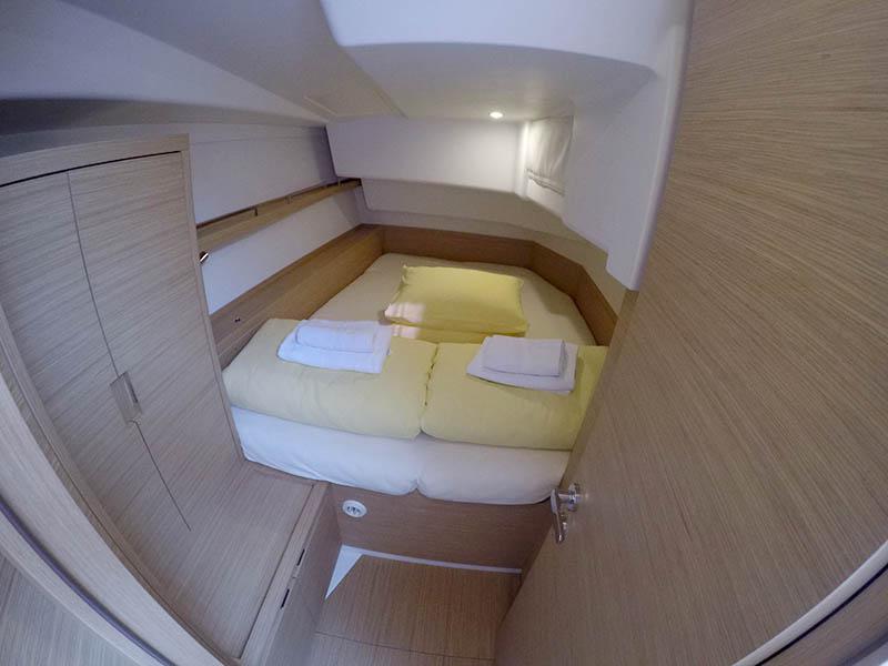 Book yachts online - sailboat - Grand Soleil 44 - Aloha - rent