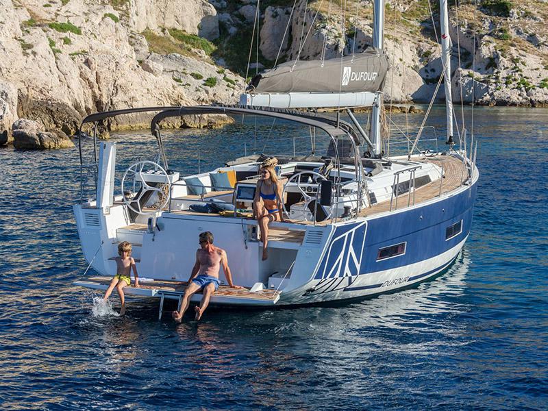 Book yachts online - sailboat - Dufour 530 GL - Vita - rent
